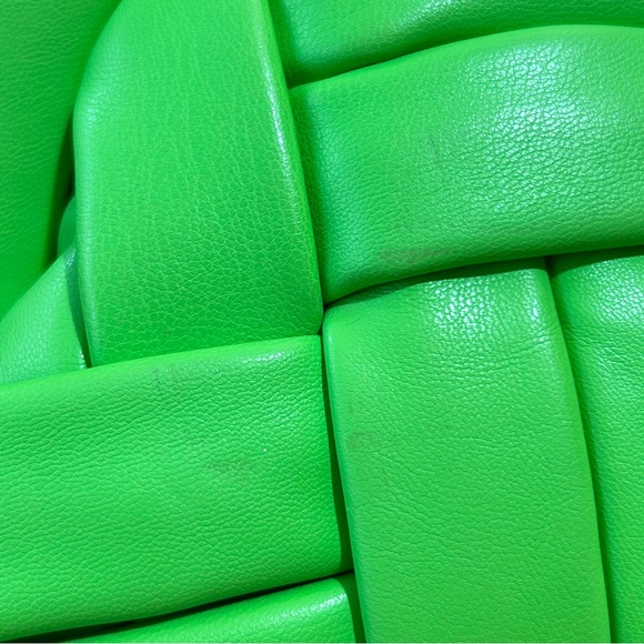 Themoire Tia Mantis Woven Clutch / Crossbody